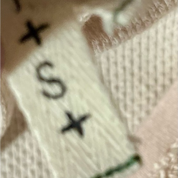 Free People waffle top size S with feminine detail on the cuffs❤️ - Picture 6 of 6